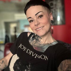 Meet your Posher, Liz